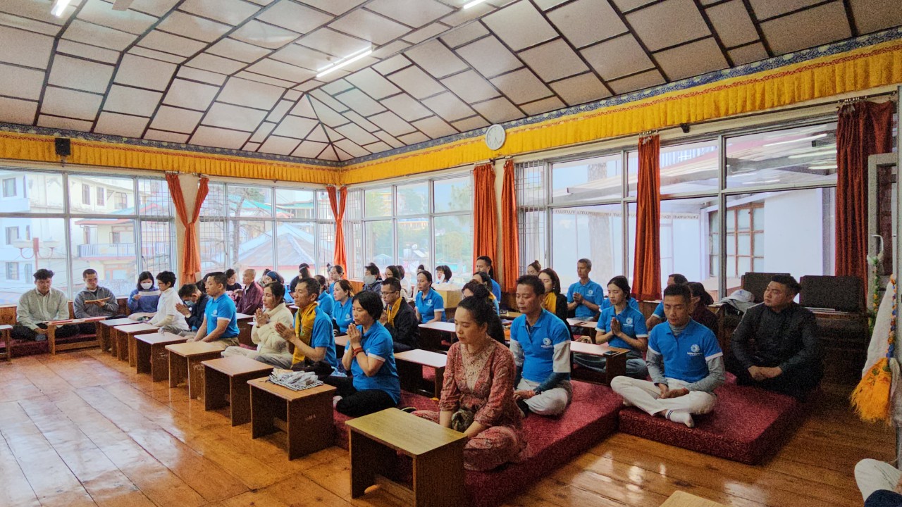 Lắng nghe để hiểu mình