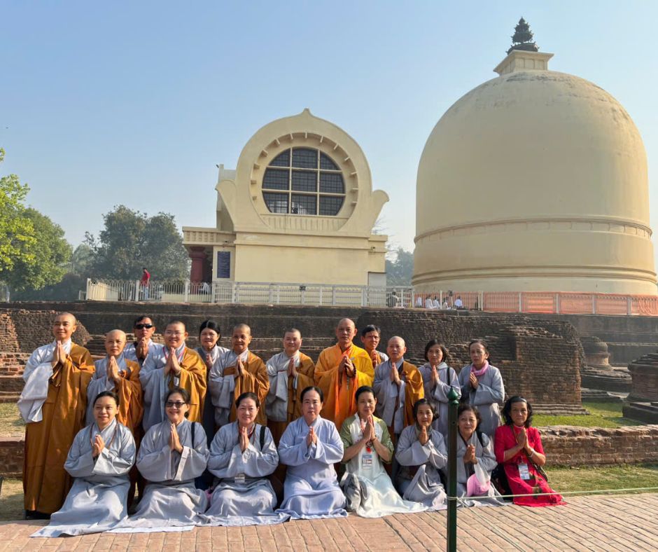 Chiêm bái Tứ động tâm